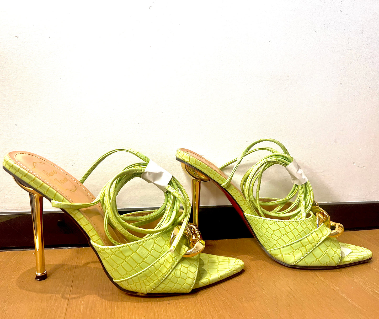 Lady heels