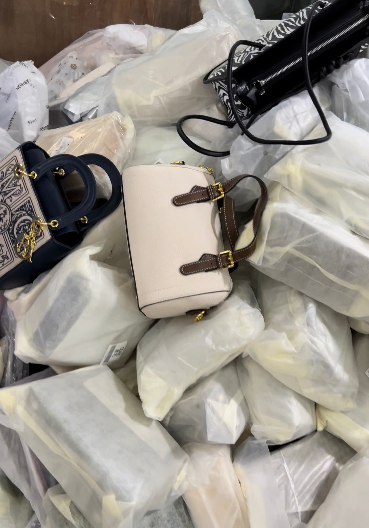 Leather Nainai Chambuu-telegram (must take 100)