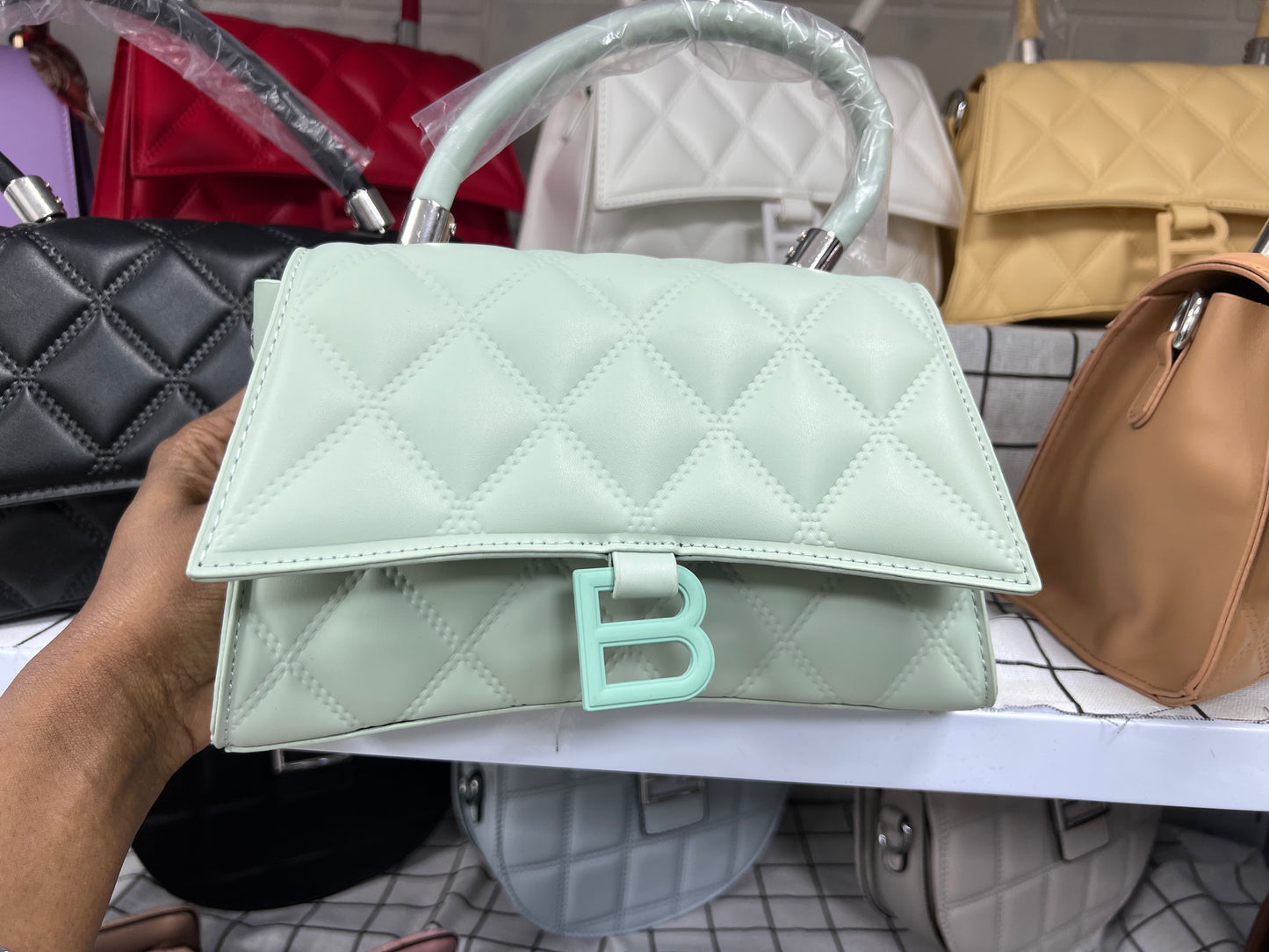 Beauty Nainai Pochi buyers (must take 100)