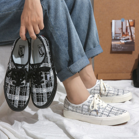 Lady draft canvas shoes (must take 100)